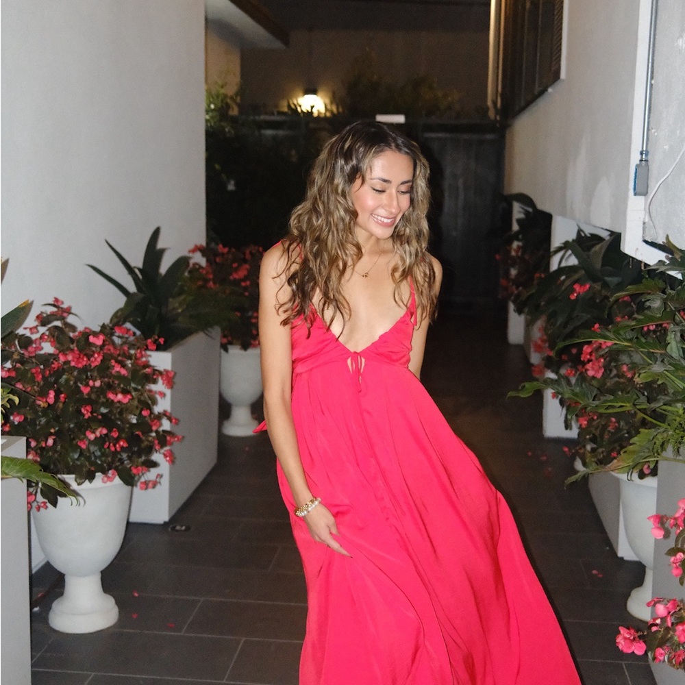 Lulu's Red Dress Plunge Neck Sleeveless